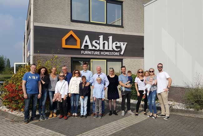 On September 23rd, Ashley Furniture HomeStore celebrated the Grand Opening of its new showroom in Waardenburg, Netherlands.
