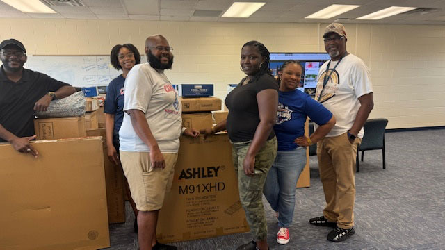 Grand opening of Ashley and Hope to Dream Mark Daytona Beach store with donation of 50 beds to Children’s Home Society of Florida